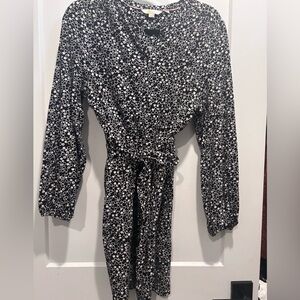 Biden drsss never worn black and white size 10R